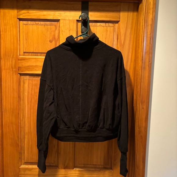 Sweaty Betty Melody Luxe Fleece Pullover in Black Medium NWT - Picture 3 of 8